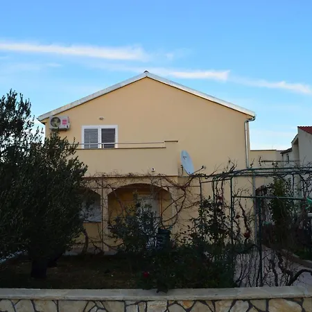 Vilim 1241 Guest house Tisno